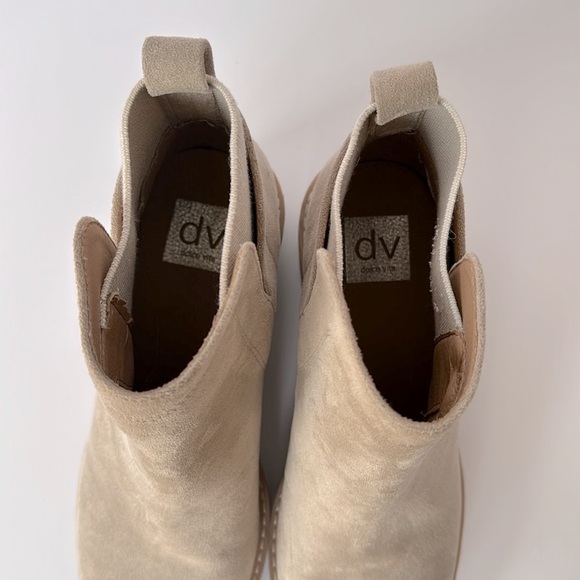 Dolce Vita Women’s Rango Cream Suede Ankle Booties With Rubber Sole Size 9 - Picture 5 of 8